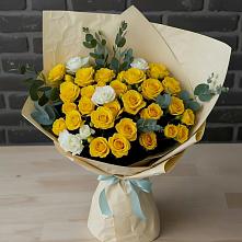 Букет цветов из:  Розы в Каргате