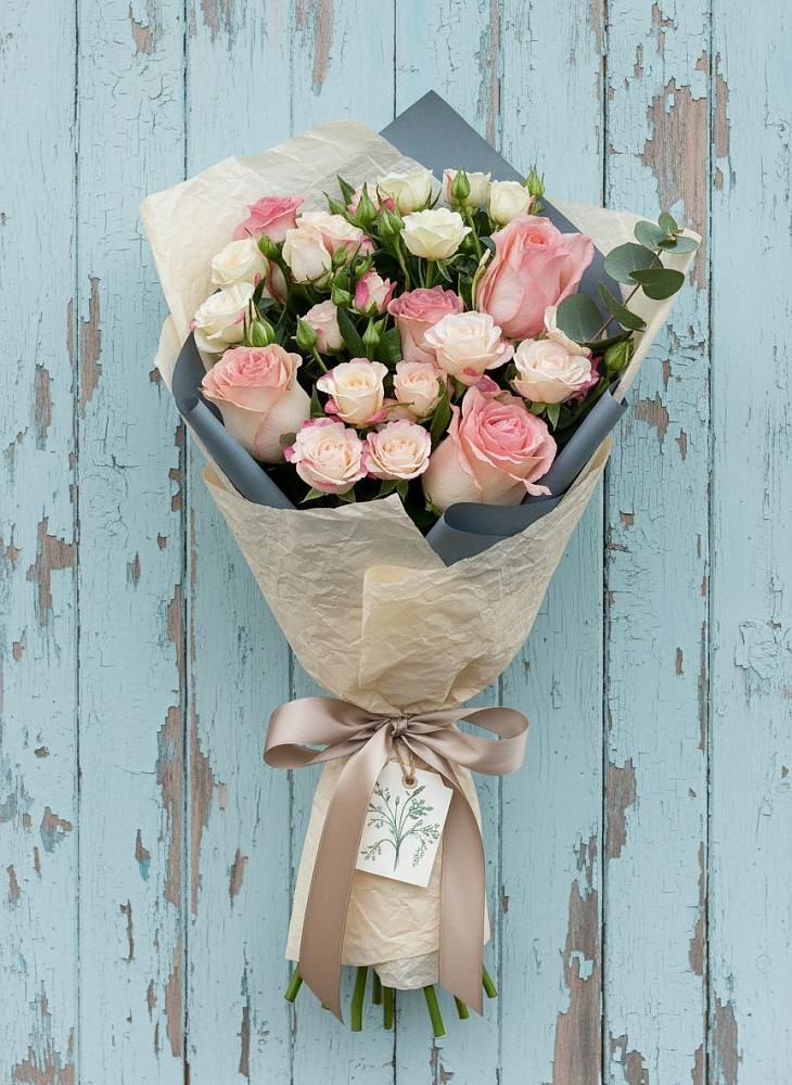 Букет цветов из: Розы в Каргате