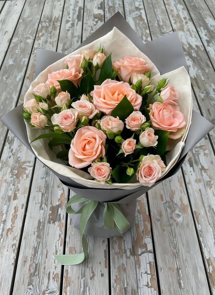 Букет цветов из: Розы в Каргате