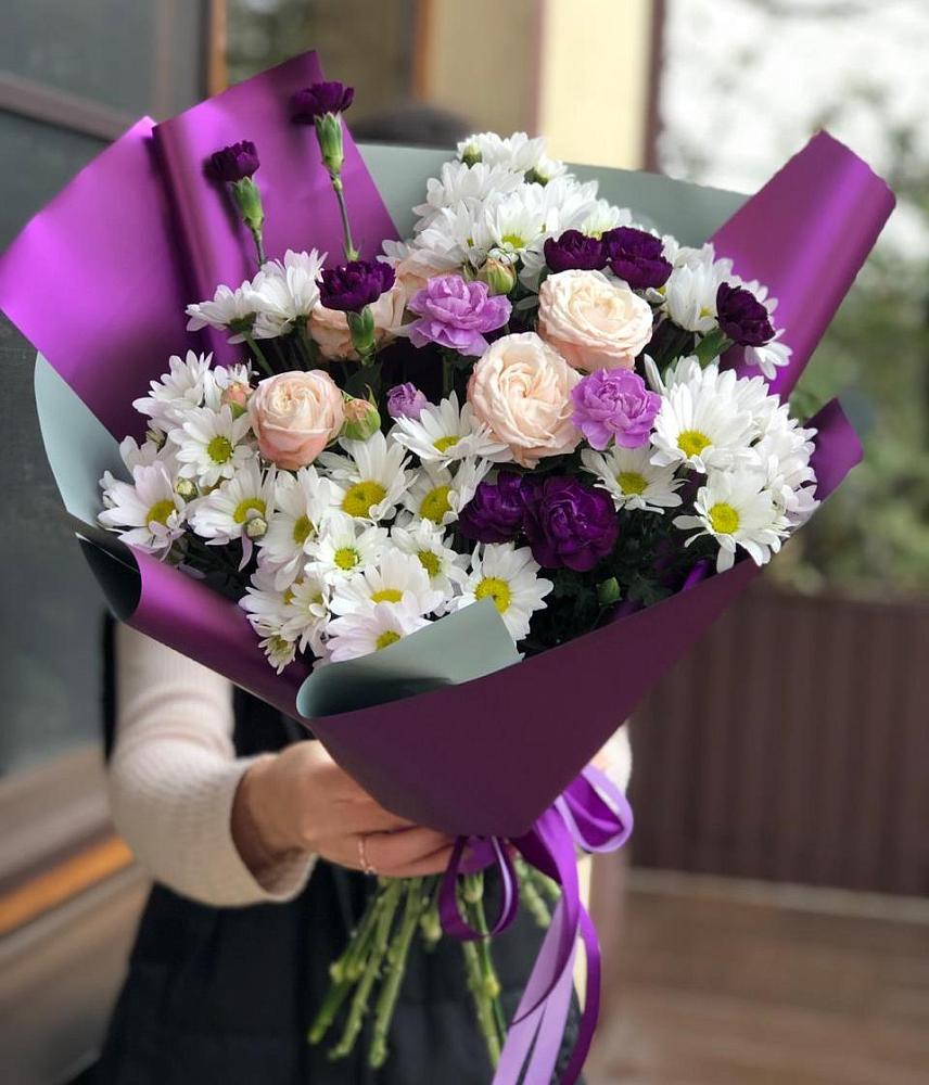 Букет цветов из: Хризантемы, Гвоздики и Розы в Каргате