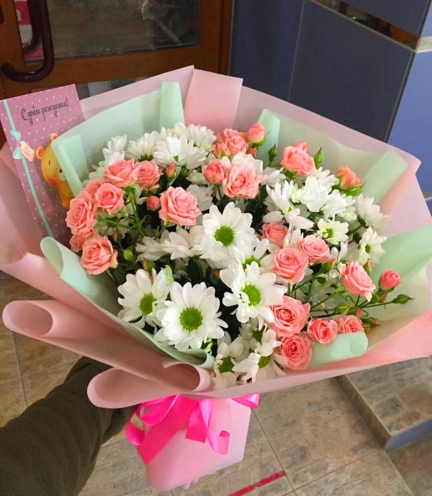 Букет цветов из: Розы и Хризантемы в Каргате