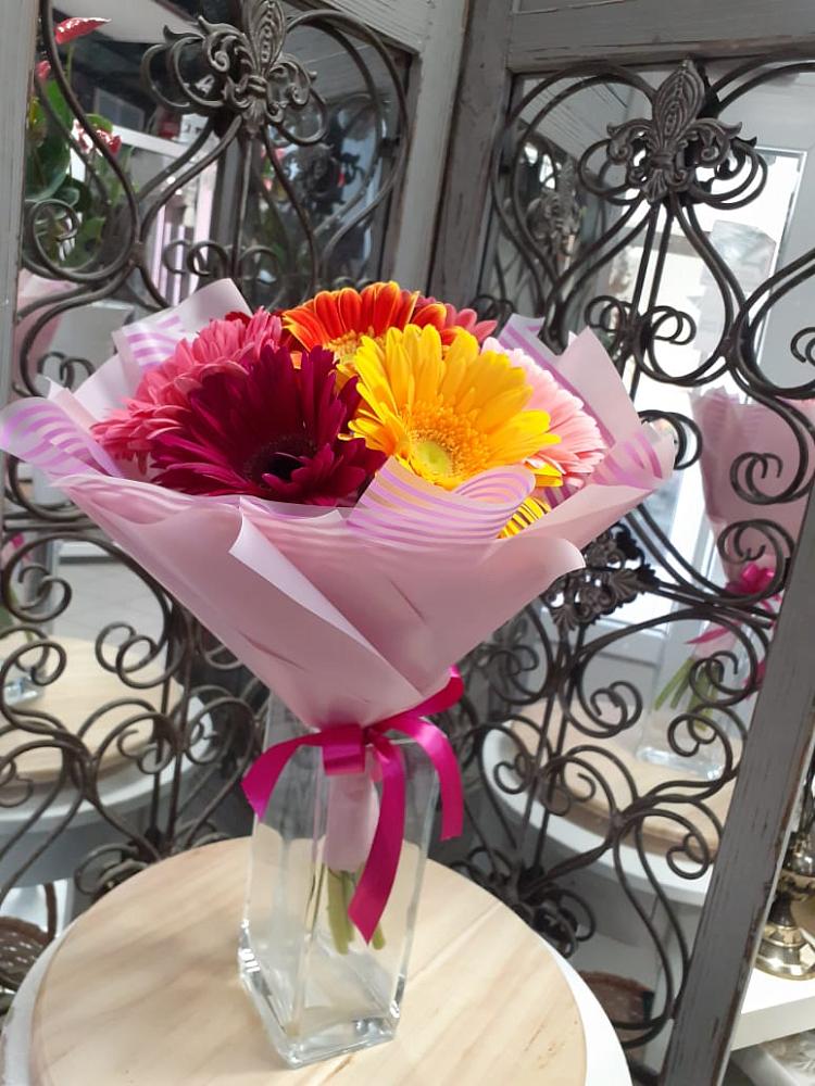 Букет цветов из: Герберы в Каргате