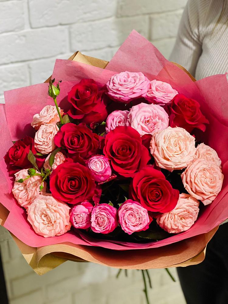 Букет цветов из: Розы в Каргате