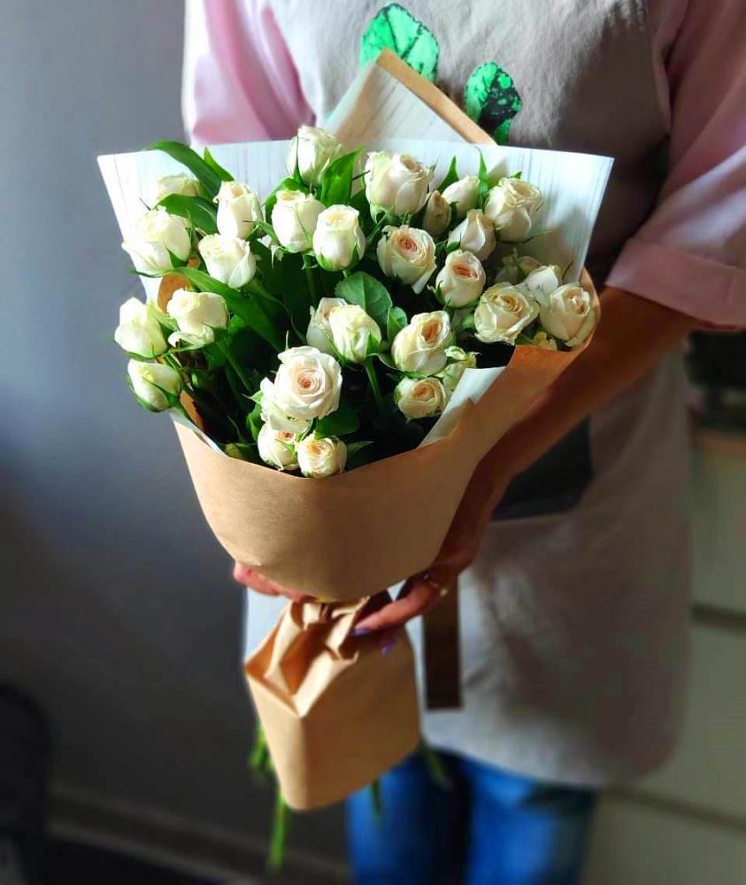 Букет цветов из: Розы в Каргате