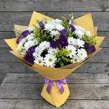 Букет цветов из:  Ирисы, Хризантемы и Ромашки в Каргате
