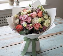 Букет цветов из:  Розы, Лизиантусы и Гвоздики в Каргате